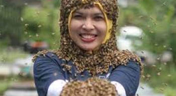 MENGABDI PADA UNISMA