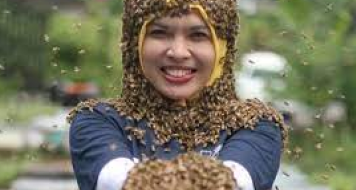 MENGABDI PADA UNISMA